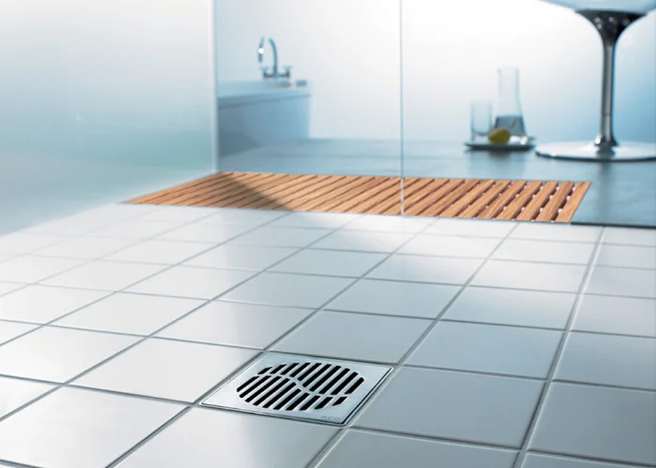 Aplicación de ACO Easyflow en una ducha · imagen oficial del fabricante.
