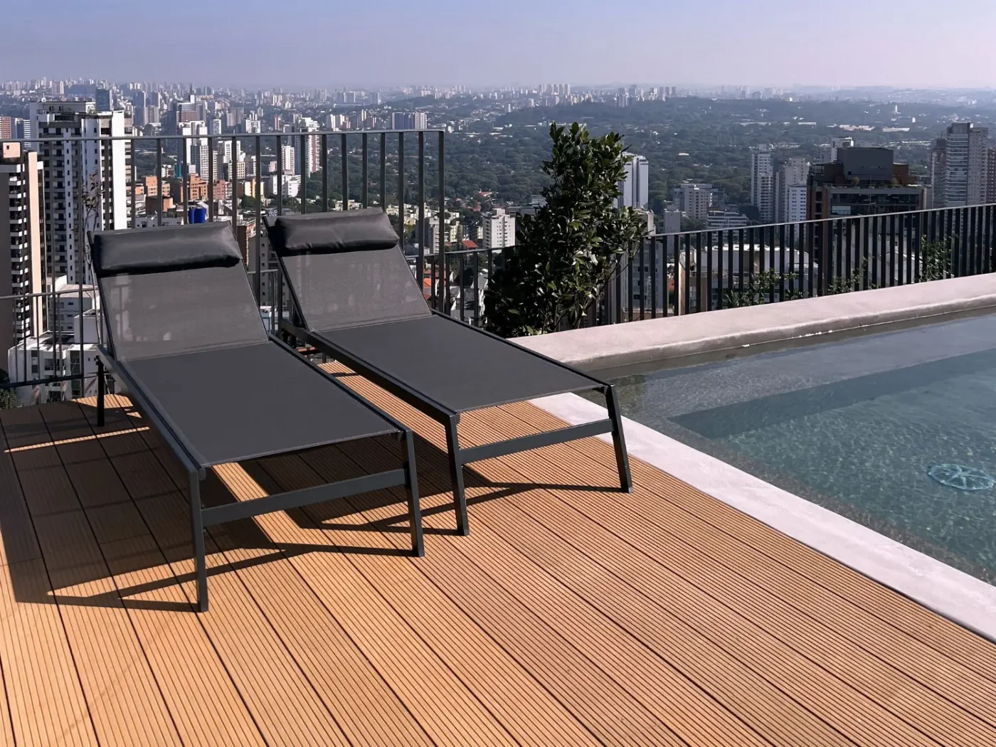 Una terraza sobre la ciudad