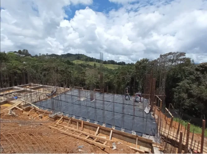Obra de cimentación y muros