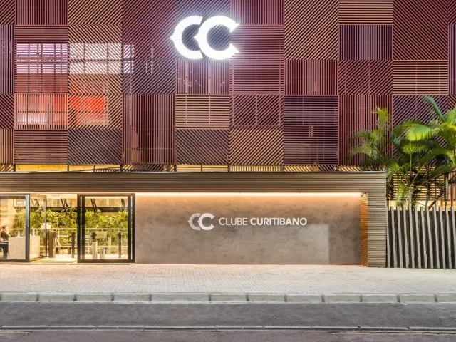 Listones WPC para revestimientos de fachada y arquitectura